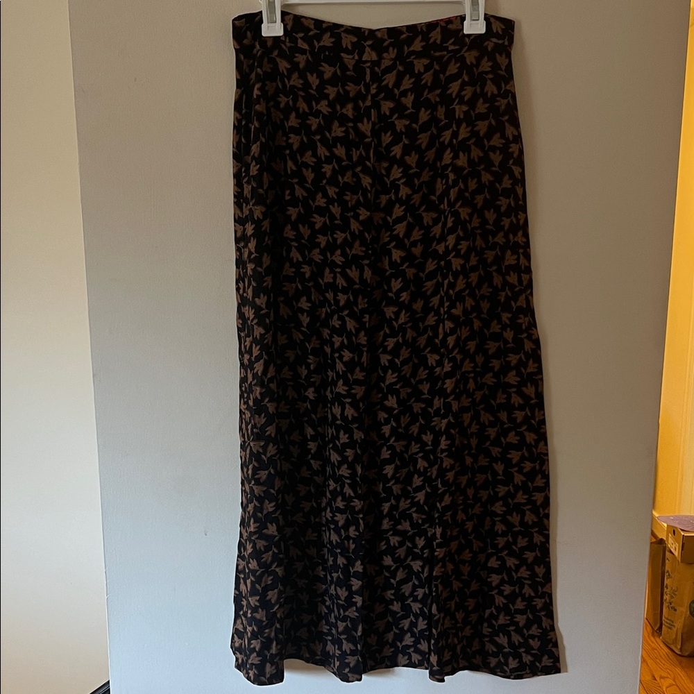Vintage Elegant Black and Brown Patterned Skirt